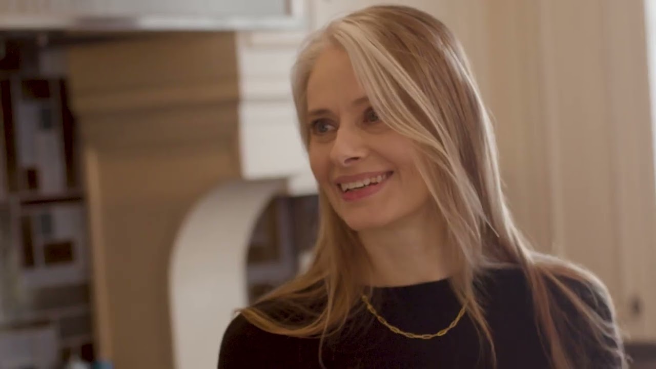 Rhonda Iula of Decora Homes, a still from the company video